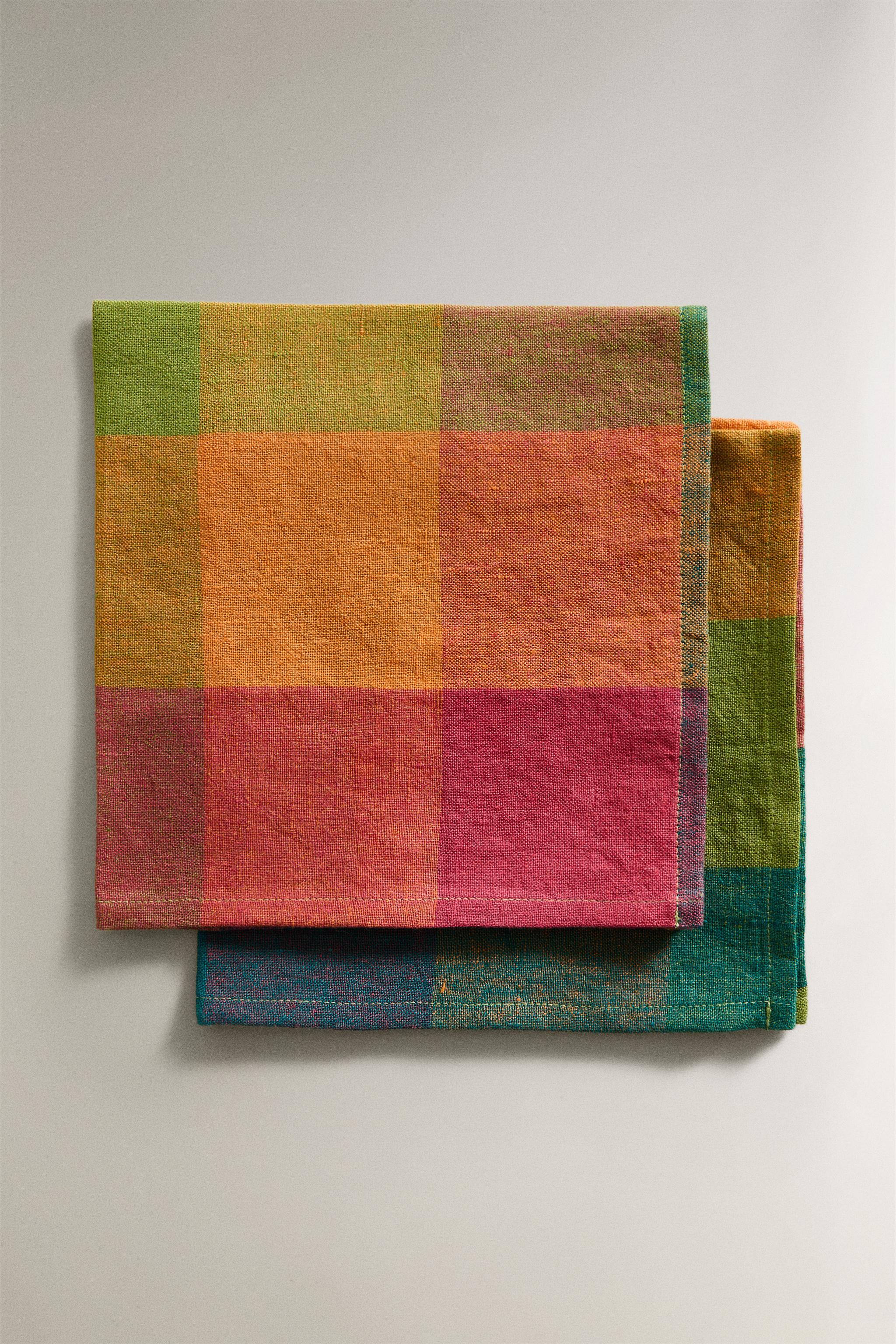 SET OF MULTICOLORED CHECK LINEN NAPKINS (SET OF 2)